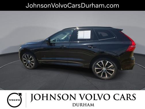Onyx Black Metallic 2023 Volvo XC60 B5 Plus Dark Theme