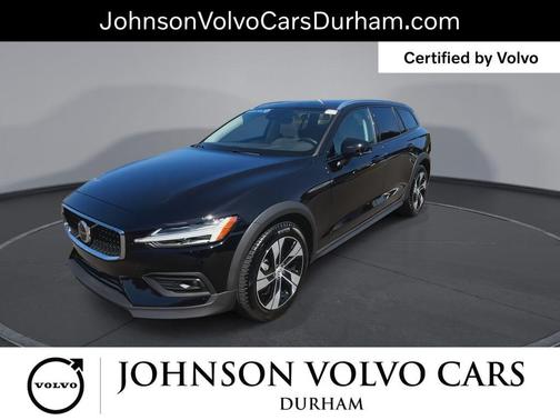 Onyx Black Metallic 2025 Volvo V60 Cross Country Plus, B5 AWD Gas (mild hybrid)