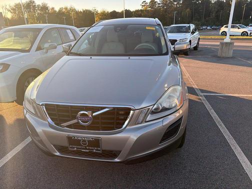 Seashell Metallic 2012 Volvo XC60 3.2
