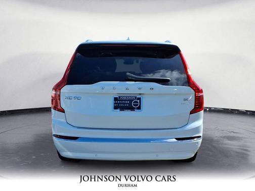 2023 Volvo XC90 B5 Plus