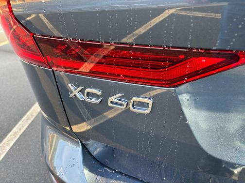 2026 Volvo XC60 B5 Core