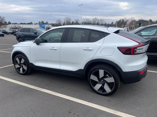 2023 Volvo C40 Recharge Pure Electric Twin Plus