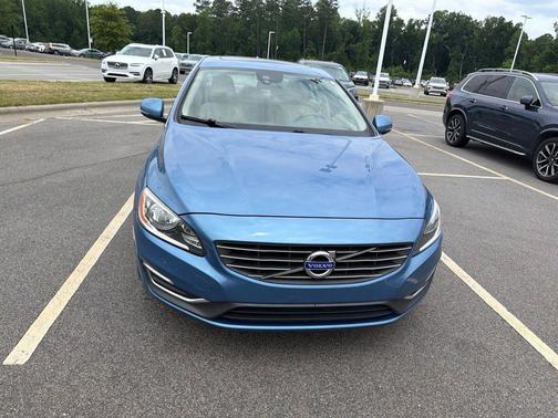 Power Blue Metallic 2014 Volvo S60 T5