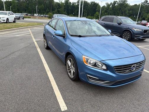 Power Blue Metallic 2014 Volvo S60 T5