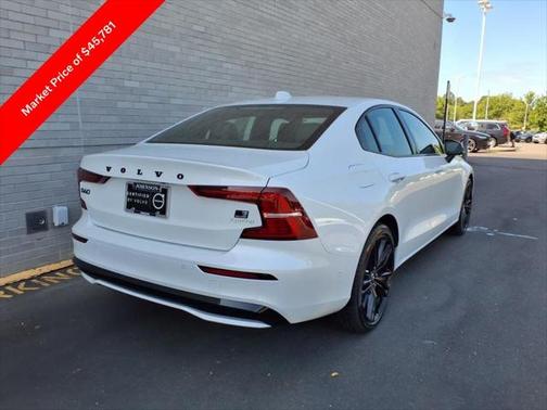 2024 Volvo S60 Recharge Plug-In Hybrid T8 Plus Black Edition