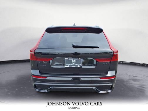 2026 Volvo XC60 B5 Ultra Black Edition