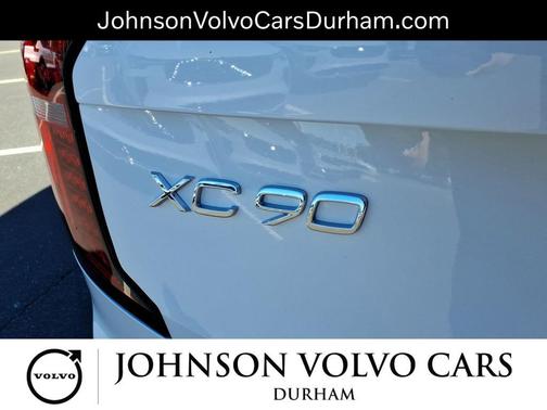 Crystal White Pearl 2026 Volvo XC90 B6 Ultra 7-Seater