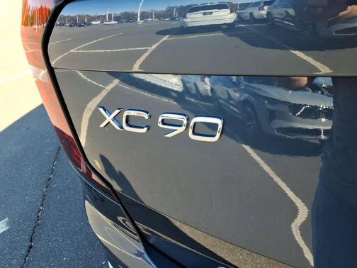 2026 Volvo XC90 B5 Ultra 6-Seater