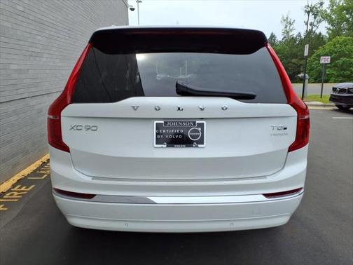 2025 Volvo XC90 Plug-In Hybrid T8 Plus 7-Seater