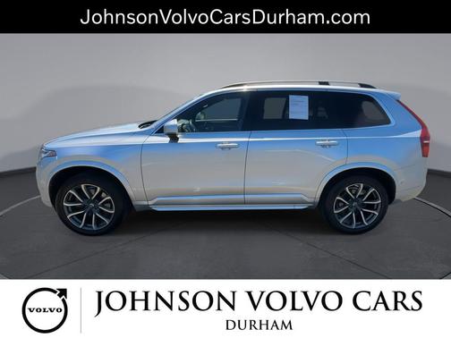 Bright Silver Metallic 2018 Volvo XC90 T5 Momentum