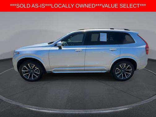 Bright Silver Metallic 2018 Volvo XC90 T5 Momentum
