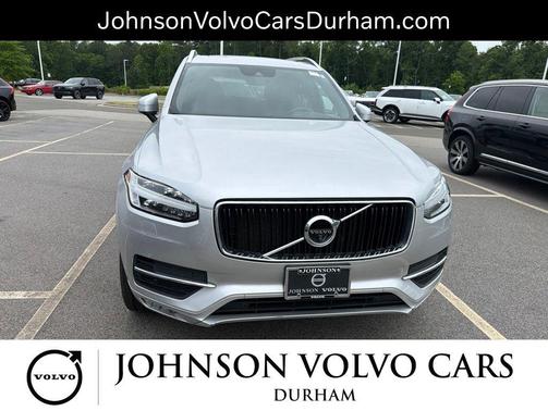 Bright Silver Metallic 2018 Volvo XC90 T5 Momentum