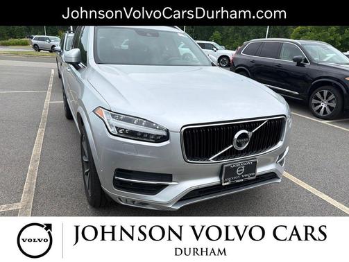 Bright Silver Metallic 2018 Volvo XC90 T5 Momentum