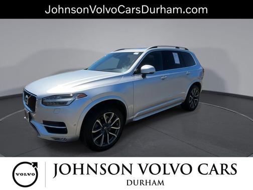 Bright Silver Metallic 2018 Volvo XC90 T5 Momentum