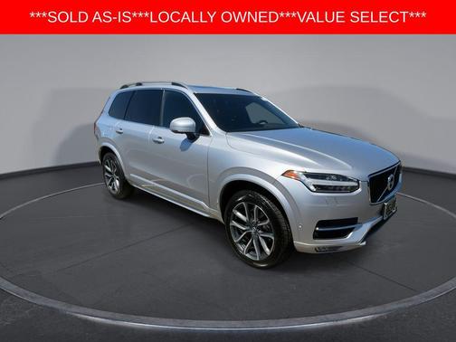Bright Silver Metallic 2018 Volvo XC90 T5 Momentum