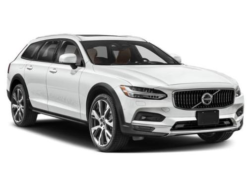 2025 Volvo V90 Cross Country Plus, B6 AWD Gas (mild hybrid)