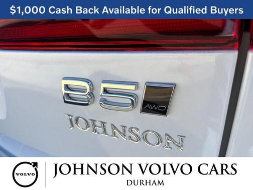 Crystal White Metallic 2026 Volvo XC60 B5 Ultra