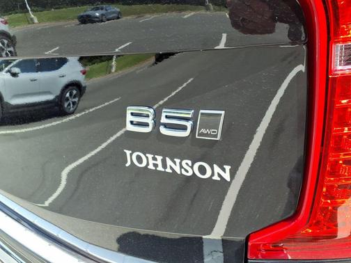 2025 Volvo XC90 B5 Plus