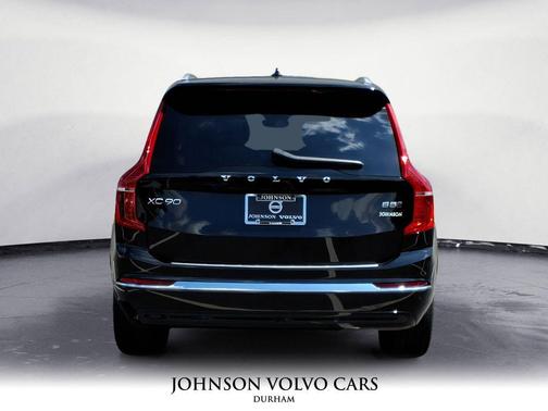 2025 Volvo XC90 B5 Plus