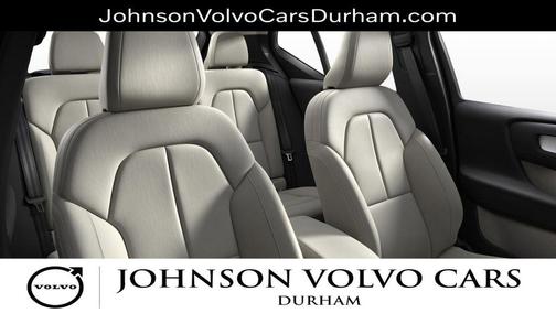 2021 Volvo XC40 T5 Momentum