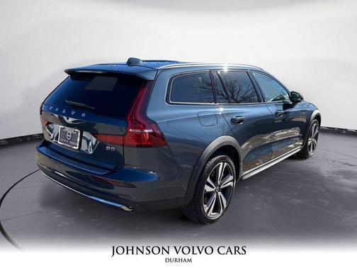 2026 Volvo V60 Cross Country B5 Plus