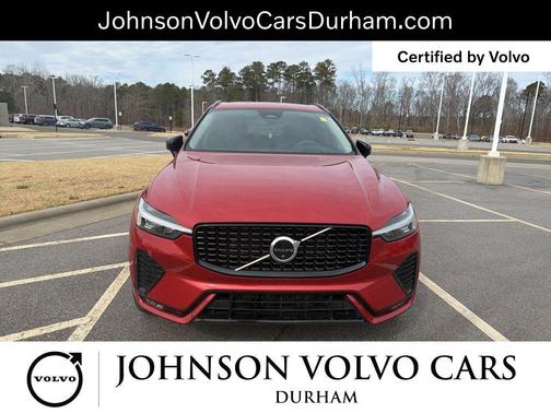 2023 Volvo XC60 B5 Ultimate Dark Theme