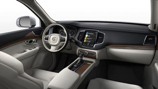 2022 Volvo XC90 T6 Momentum