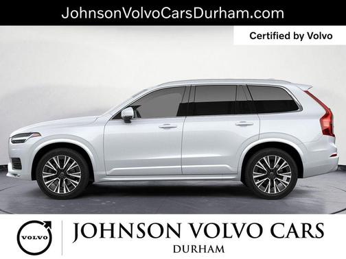 2022 Volvo XC90 T6 Momentum