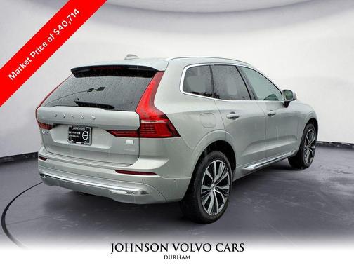 2022 Volvo XC60 Recharge Plug-In Hybrid T8 Inscription Expression