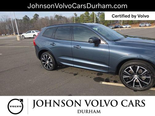 2023 Volvo XC60 B5 Ultimate Dark Theme