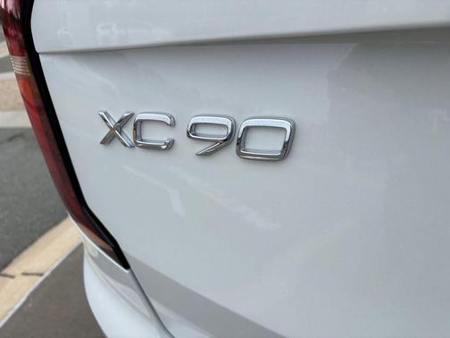 2026 Volvo XC90 Ultra, B6 AWD Gas (mild hybrid), Gasoline, Bright, 7 Seats