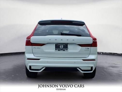 2025 Volvo XC60 Plug-In Hybrid T8 Plus