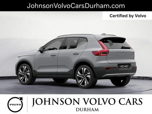 2024 Volvo XC40 B5 Plus Bright Theme