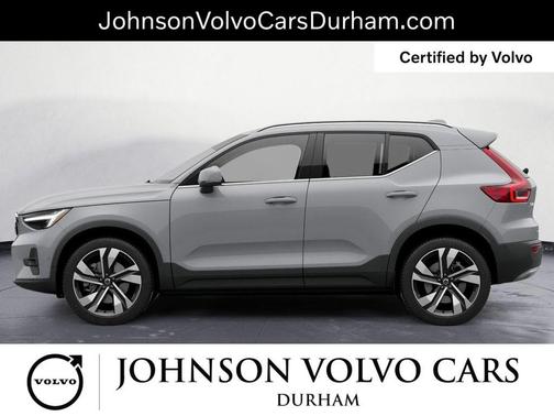 2024 Volvo XC40 B5 Plus Bright Theme