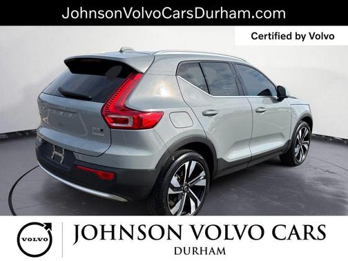 2024 Volvo XC40 B5 Plus Bright Theme