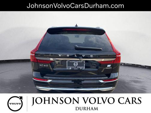 2022 Volvo XC60 Recharge Plug-In Hybrid T8 Inscription Expression