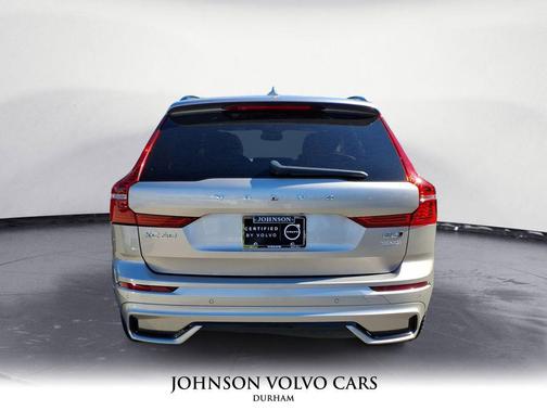 2024 Volvo XC60 B5 Plus Dark Theme