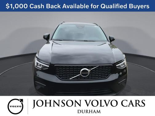 Onyx Black 2026 Volvo XC40 Core, B5 AWD Gas (mild hybrid), Dark