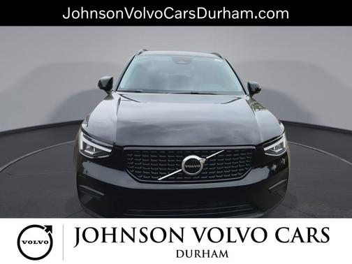 Onyx Black 2026 Volvo XC40 Core, B5 AWD Gas (mild hybrid), Dark