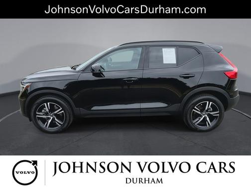Onyx Black 2026 Volvo XC40 Core, B5 AWD Gas (mild hybrid), Dark