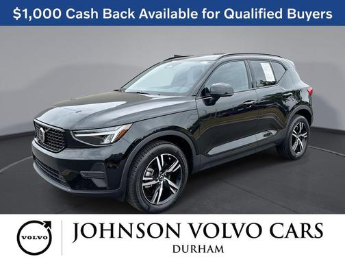 Onyx Black 2026 Volvo XC40 Core, B5 AWD Gas (mild hybrid), Dark