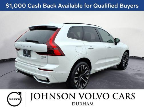 Crystal White Metallic 2026 Volvo XC60 B5 Ultra