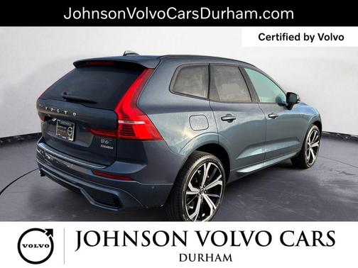 2023 Volvo XC60 B6 Ultimate Dark Theme