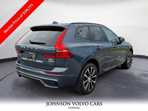 2024 Volvo XC60 B5 Plus Dark Theme