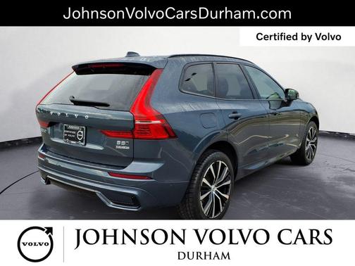 2024 Volvo XC60 B5 Plus Dark Theme