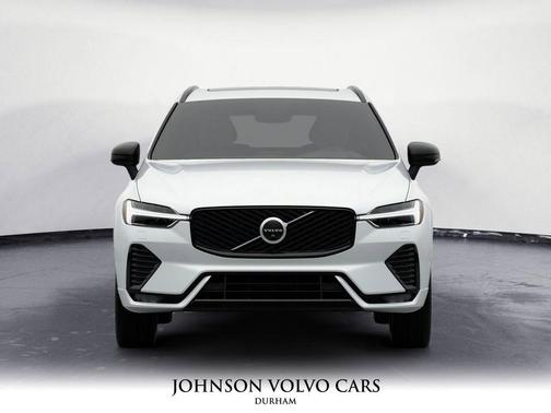 2026 Volvo XC60 B5 Plus