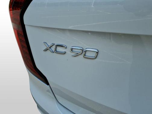 2026 Volvo XC90 B6 Ultra Dark Theme 7-Seater