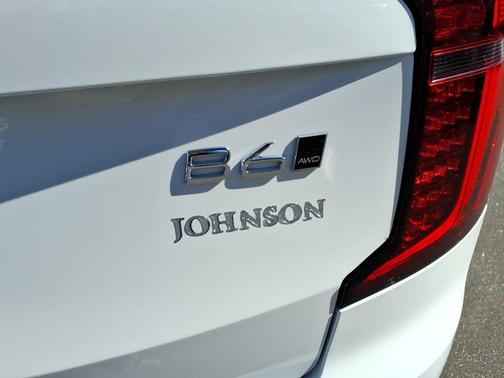 2026 Volvo XC90 B6 Ultra 6-Seater