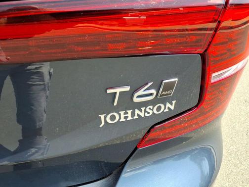 2020 Volvo S60 T6 Momentum