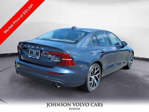 2020 Volvo S60 T6 Momentum